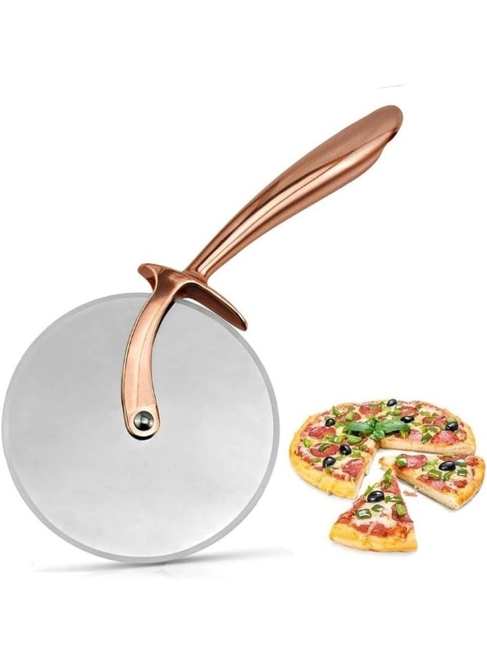 قطاعة بيتزا نحاسية شديدة التحمل - مقبض مريح مانع للانزلاق مع شفرة حادة - مثالية لتقطيع البيتزا والمعجنات والفطائر والخبز المسطح - أداة مطبخ أنيقة ومتينة - Image 1